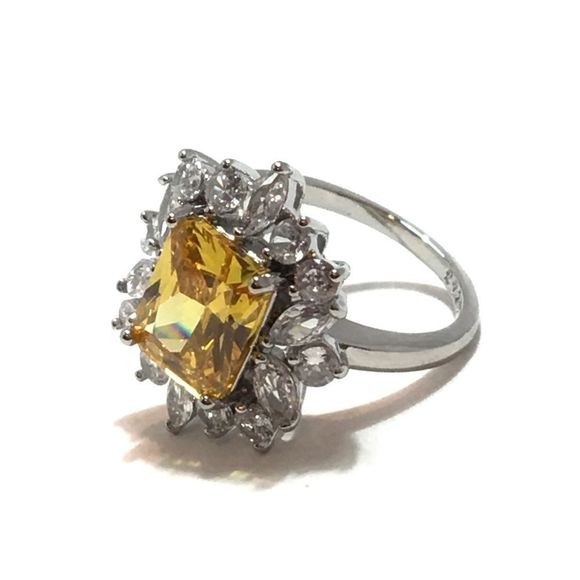 Simulated Citrine Ring Size 6.25 Silver Tone Costume Jewelry Faux Diamonds - Picture 5 of 15